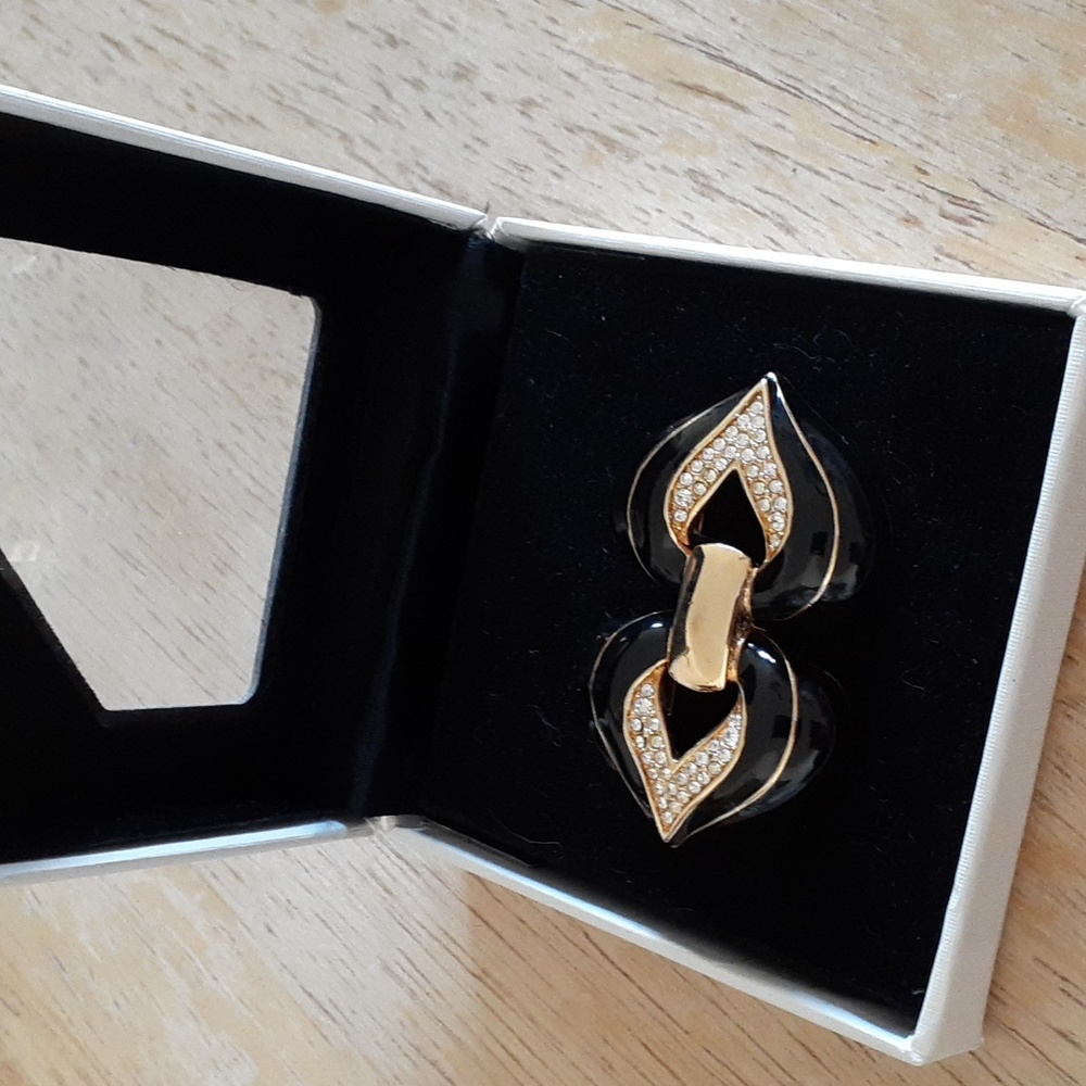 Authentic Swarovski Crystal Swan Stamped Brooch H98